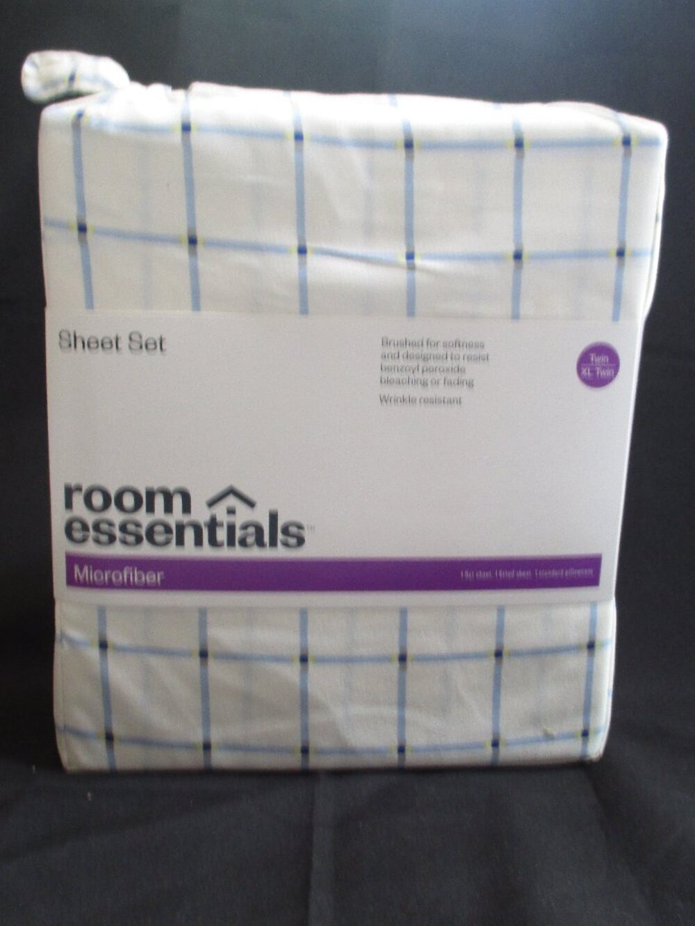 Room Essentials Twin/Twin XL Sheet Set Microfiber White, Blue lines